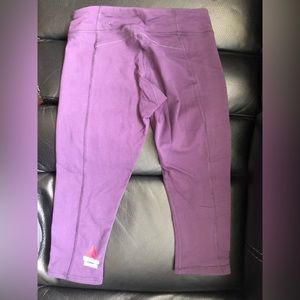 Reebok CrossFit Chase Capri Crop Crops Portrait Purple XS! EUC